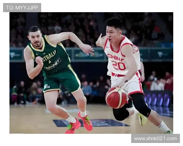 中国男篮逆袭战胜澳大利亚 全队展现顽强拼搏精神力克对手晋级四强