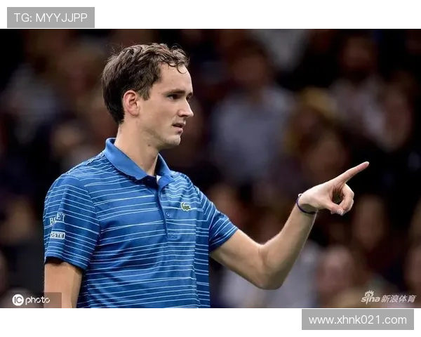 梅德韦杰夫晋级ATP巴黎大师赛四强 新一代网球星崭露头角