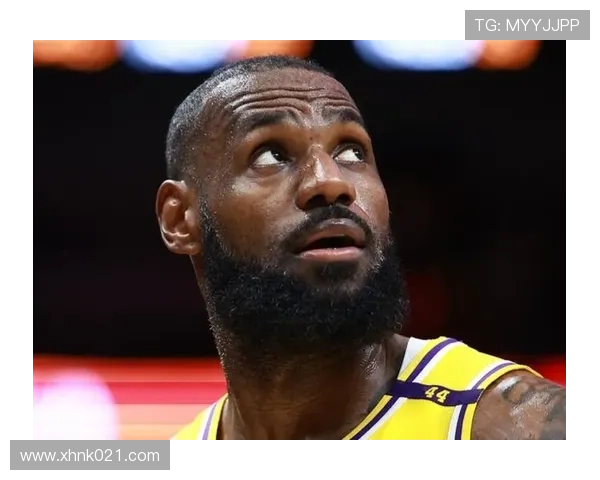 詹姆斯领衔湖人反弹西部格局再起波澜新赛季争夺进入白热化